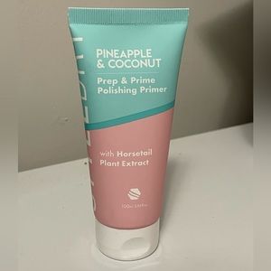 Styledry Pineapple & Coconut Prep & Prime Polishing Primer for your Hair.